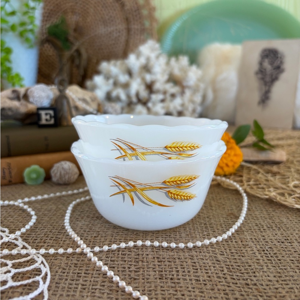 Vintage Glass Bowls 🌾 - Picture 6 of 6